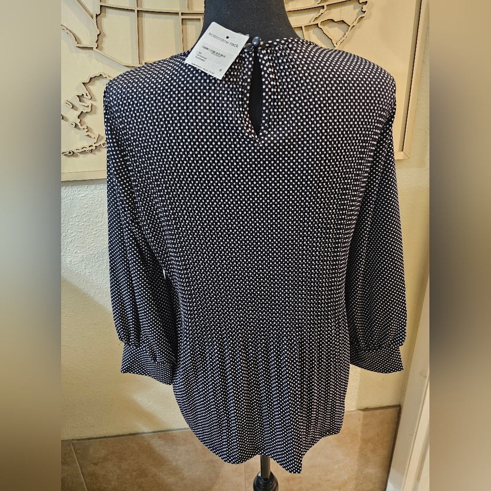NWT Adrianna Papell Black and White Polka Dot Blouse, Beauifully Shapely Small - Picture 2 of 5